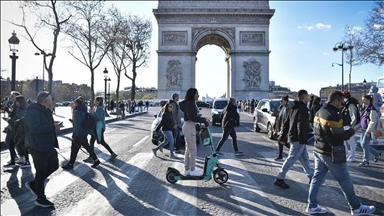En dépit d’une natalité en berne, la population française devrait être quasi stable jusqu’en 2070 (INED)