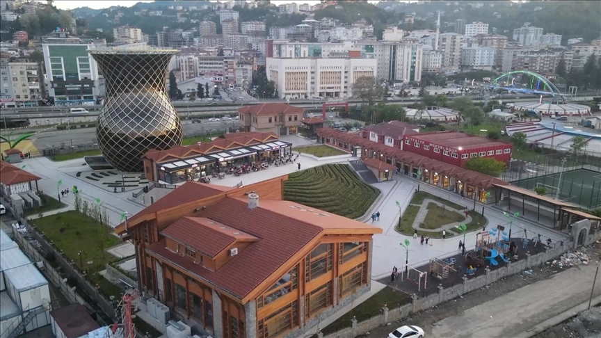 Rize'de Çay Çarşısını 2,5 milyon kişi ziyaret etti