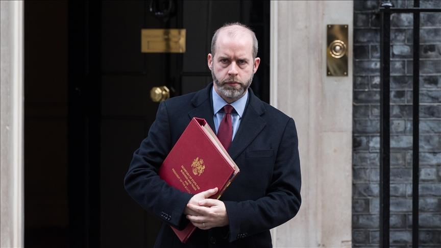'Arrêtez d'armer Israël' : Des militants pro-palestiniens perturbent le discours d'un ministre britannique