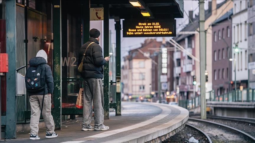Almanya'da tüketici güveni belirsizlikle düşük seviyede kalmaya devam ediyor