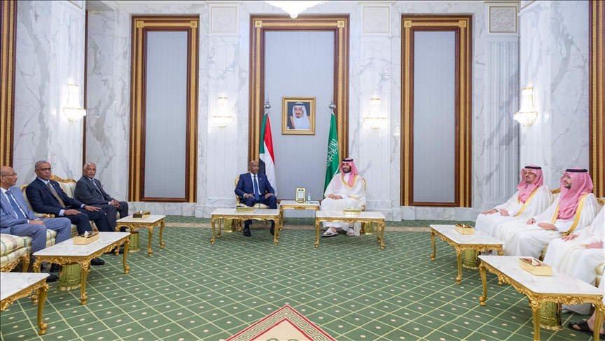 البرهان وابن سلمان يتفقان على إنشاء مجلس تنسيق لتعزيز العلاقات