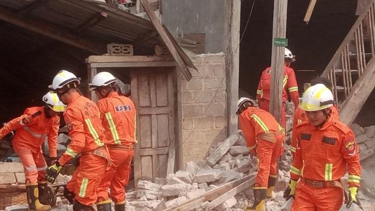 Myanmar quakes death toll jumps to 144, junta appeals for international aid