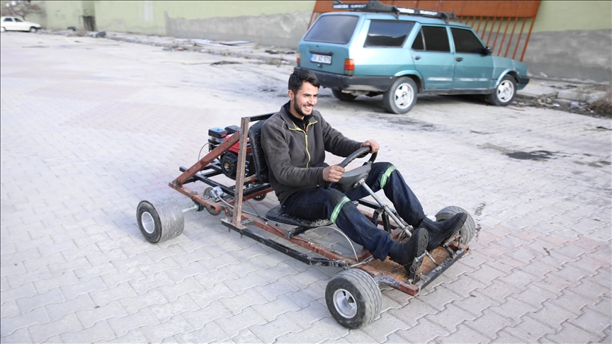 Vanlı genç atık malzemelerden go-kart aracı yaptı
