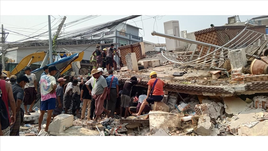 Myanmar'da 7,7 ve 6,4 büyüklüğünde iki deprem
