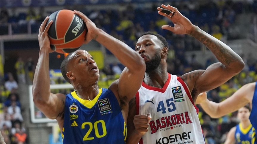 Fenerbahce Beko claim top spot in EuroLeague after 82-77 win against Baskonia Fenerbahce Beko claim top spot in EuroLeague after 82-77 win against Baskonia