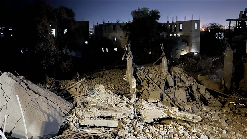 "الحوثي": ارتفاع عدد الغارات الأمريكية على صنعاء إلى 17