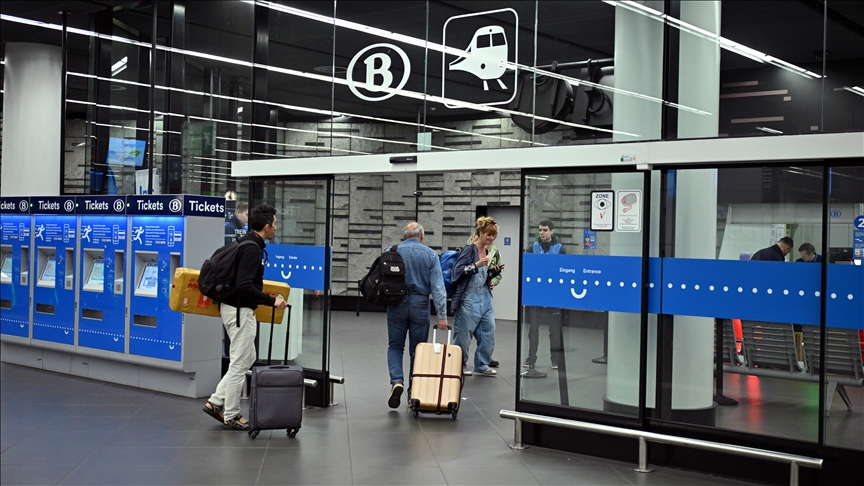 Belgjikë, anulohen udhëtimet për shkak të grevës së përgjithshme