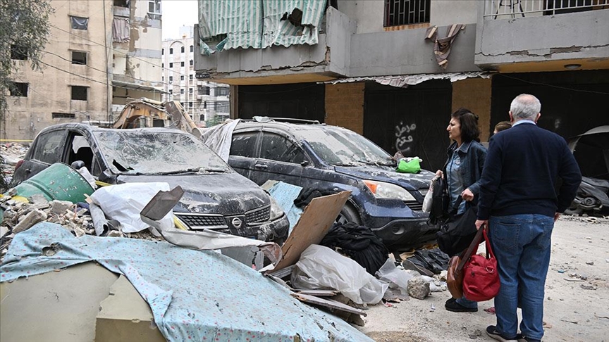 İsrail'in, Beyrut'un güneyine düzenlediği hava saldırısında 4 kişi öldü