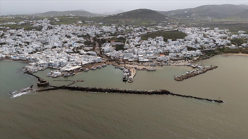 Yunanistan'da şiddetli yağışlar zarara yol açtı