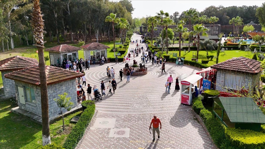 Mersin'deki Tarsus Doğa Parkı Ramazan Bayramı'nda 17 bin kişiyi ağırladı