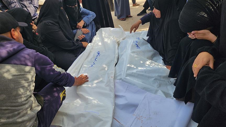 ارتفاع عدد القتلى إلى 19 فلسطينيا بقصف إسرائيل عيادة للأونروا بغزة