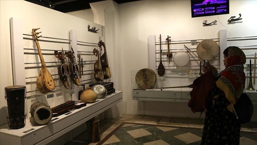 متحف الموسيقى بأصفهان.. ملتقى الأنغام والآلات التقليدية بالعالم (تقرير)