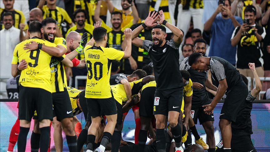 قدم.. الاتحاد يحقق ريمونتادا مثيرة أمام الشباب في كأس ملك السعودية