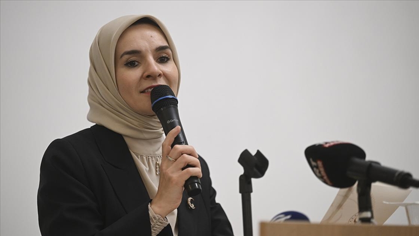 Bakan Göktaş: Almanya’da yaşayan her Türk ailesini bir çocuğa yuva olmaya, koruyucu aile olmaya davet ediyorum