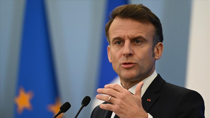 Macron dénonce un antisémitisme qui a ‘’essaimé’’ de l’extrême droite jusqu’à l’extrême gauche et la gauche