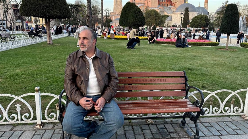 Üç yaşından beri Mısır’da yaşayan Alaybeyi, 55 yıldır özlemini duyduğu Türkiye’deki annesinin izini sürüyor