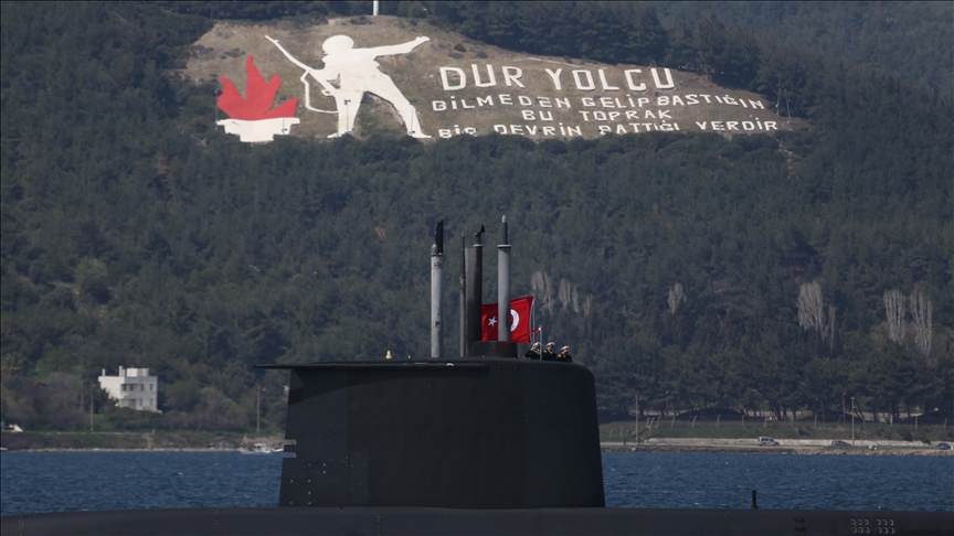 Çanakkale Boğazı'nda batan "Dumlupınar" ve "Atılay" denizaltılarında şehit olan denizciler anıldı
