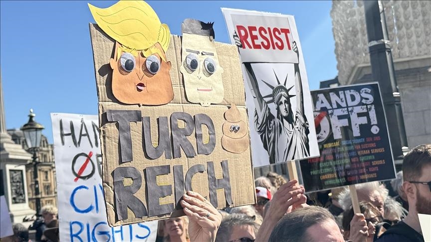 Londres : Rassemblements de protestation contre le président américain Trump et son allié Musk