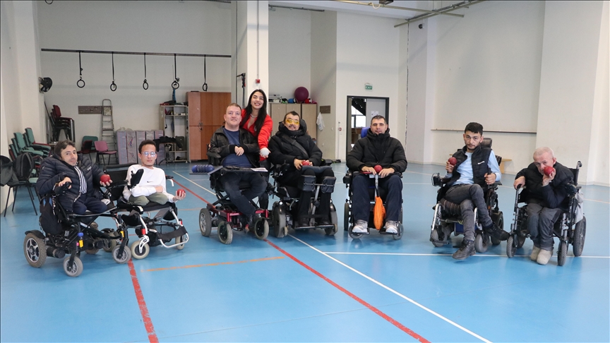 Boccia ile sosyalleşen "özel sporcular"ın hedefi Türkiye şampiyonluğu