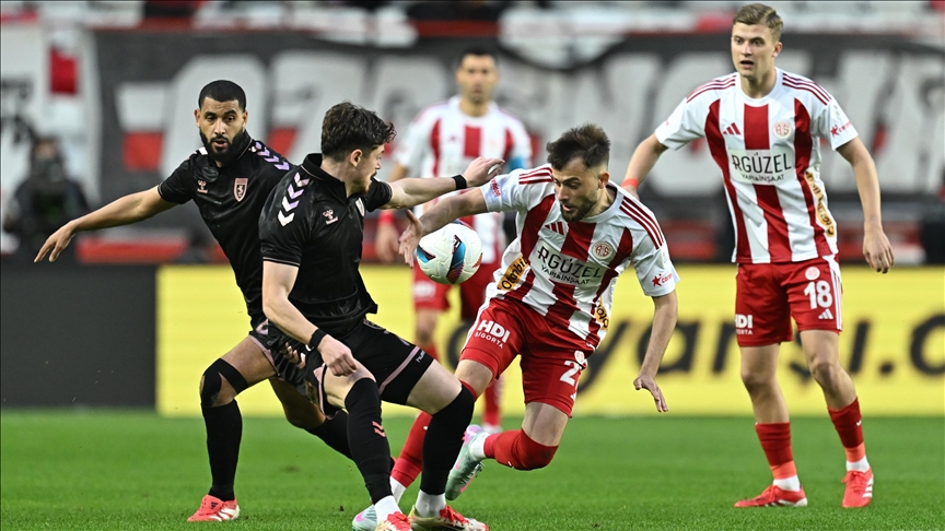 Onvo Antalyaspor, Reeder Samsunspor'u mağlup etti