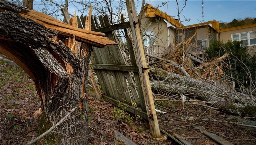 États-Unis : au moins 16 morts dans les tornades et les inondations qui frappent les États du Midwest et du Sud