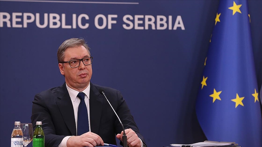 Sırbistan Cumhurbaşkanı Vucic, akademisyen Macut'u hükümeti kurmakla görevlendirdi