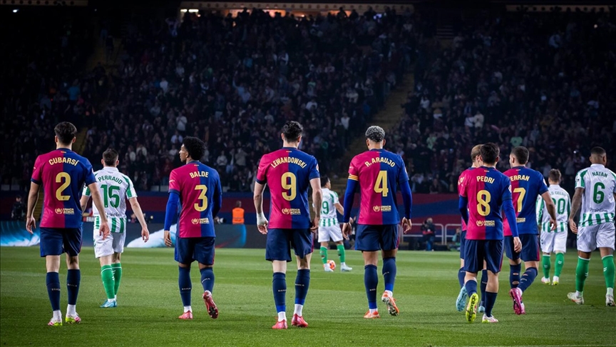 قدم.. برشلونة يرفض هدية فالنسيا ويتعادل مع ريال بيتيس