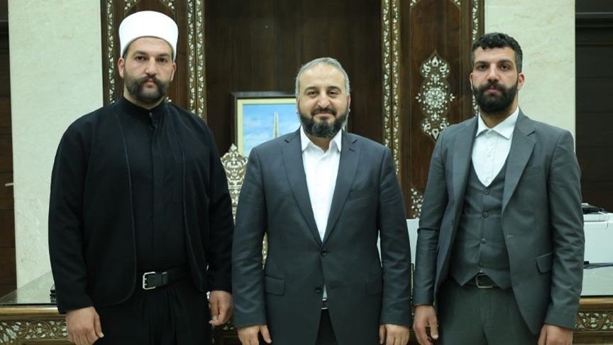 قيادات درزية تلتقي وزير الدفاع السوري ومحافظ السويداء