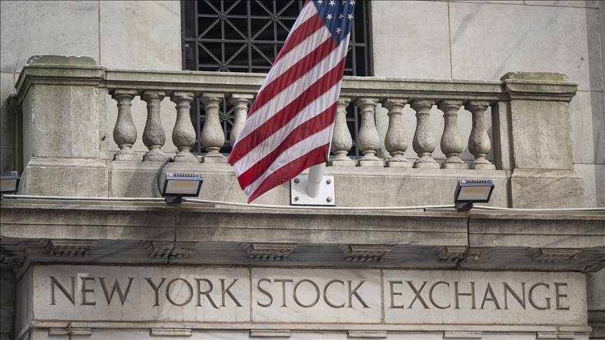 US stocks open week with huge losses, S&P 500 enters bear market
