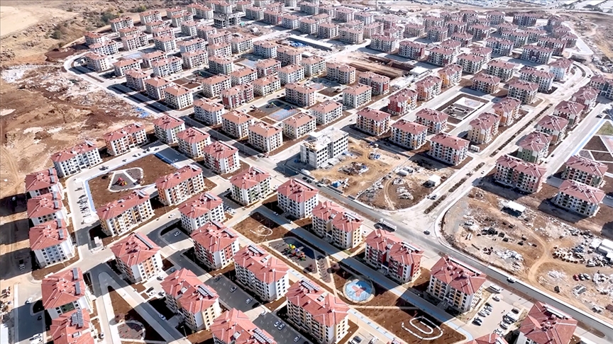 ıⲹ'ın Örenli Mahallesi'nde 1 yılda 3 bin 34 konut yapıldı