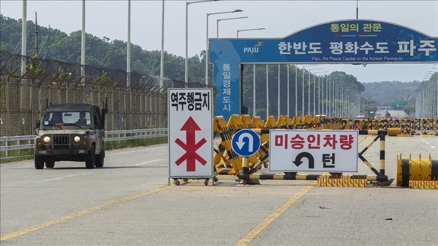 South Korea says ‘warning shots’ fired after North Korean soldiers crossed border
