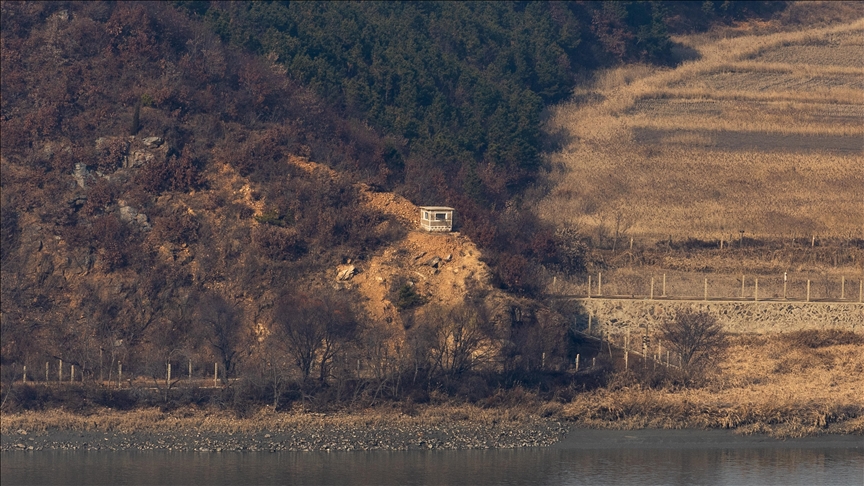 Koreja e Jugut me zjarr paralajmërues ndaj ushtarëve të Koresë së Veriut që kaluan kufirin