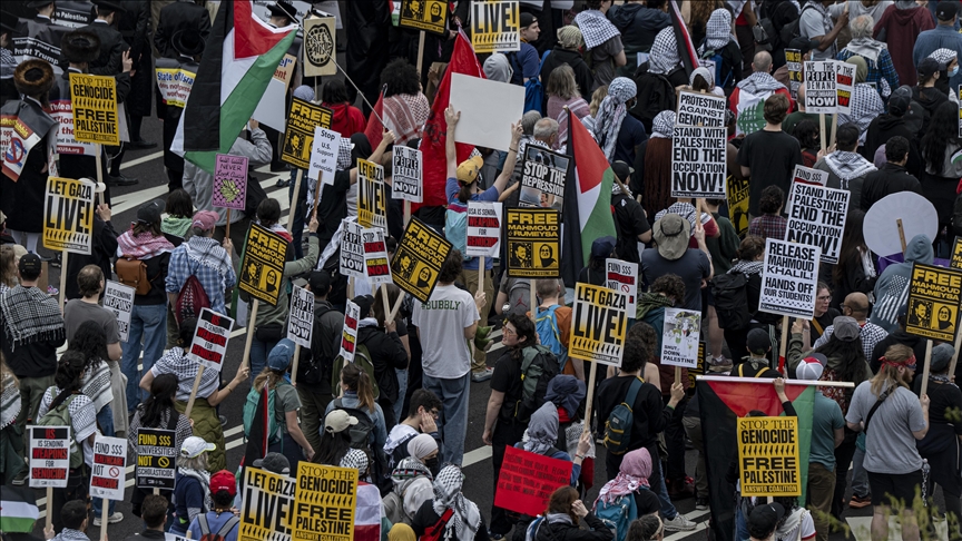 Pro-Palestinian protesters hit with bleach from Manhattan luxury apartment