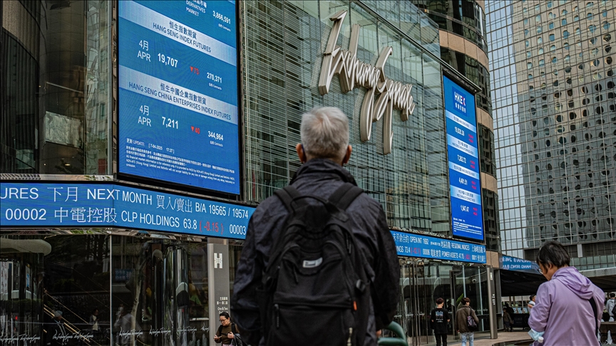 Asian stocks in red, except China, Nikkei loses 1,300 points