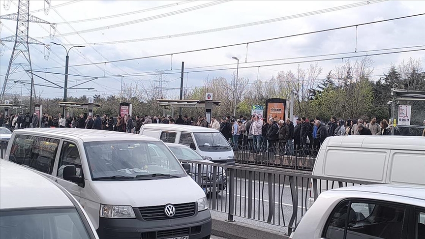 İstanbul'da arızalanan metro ve teleferik hattında seferler normale döndü