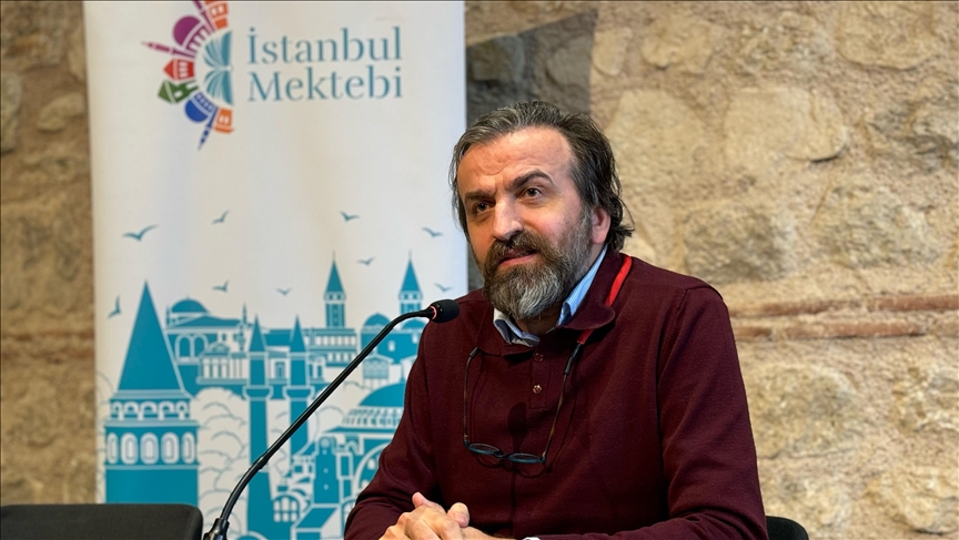 Yazar İbrahim Paşalı, İstanbul Mektebi'ne konuk oldu
