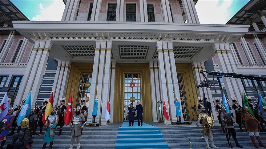 Cumhurbaşkanı Erdoğan, Endonezya Cumhurbaşkanı Subianto'yu resmi törenle karşıladı