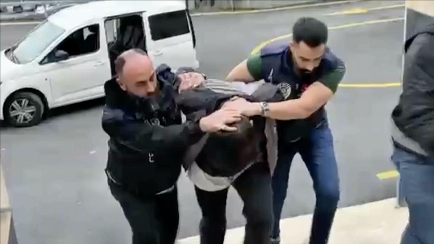 Kadıköy'deki bıçaklı saldırıda ölen Minguzzi'nin ailesini tehdit eden 5 şüpheli yakalandı