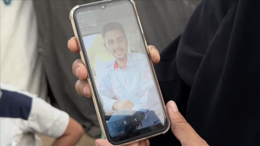 عائلة المسعف القتيل برفح: كان سباقا للخير ويتصدق على الفقراء من مرتب قليل (تقرير)