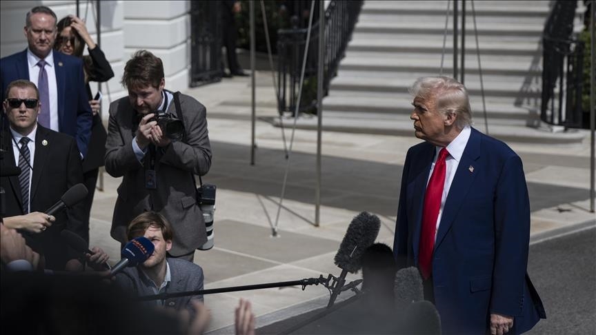 Tarifs douaniers: Trump assure que la Chine veut négocier un accord