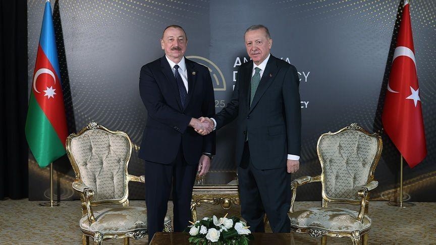 Türkiye: Erdogan reçoit les présidents de l'Azerbaïdjan et du Monténégro