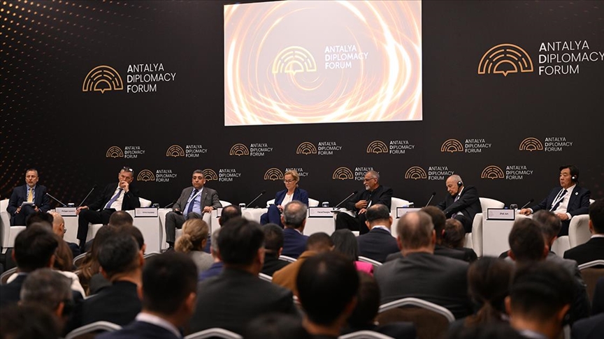 Antalya Diplomasi Forumu'nda “Orta Doğu'da Barış: İki Devletli Çözüm Zamanı” paneli düzenlendi
