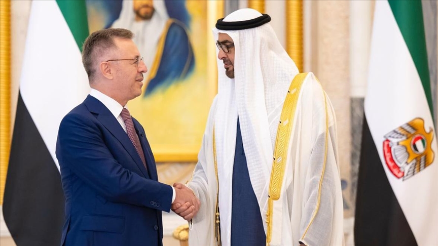 Türkiye'nin Abu Dabi Büyükelçisi Göktaş, BAE Devlet Başkanı'na güven mektubunu sundu