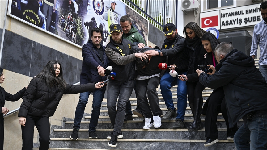 Kadıköy'de bıçaklanarak öldürülen Minguzzi'nin ailesini tehdit eden 5 zanlı tutuklandı
