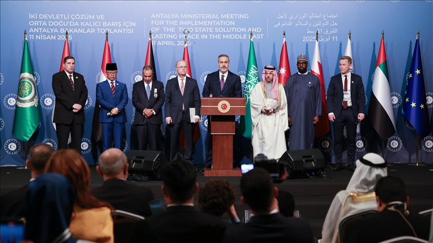 Dışişleri Bakanı Fidan: Filistinlileri ana vatanlarını terk etmeye zorlayan her türlü planı reddediyoruz