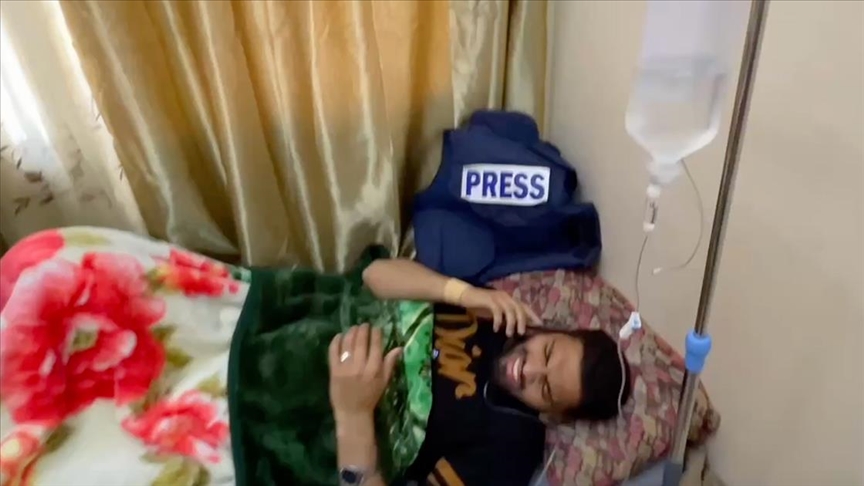 İsrail'in bombaladığı basın çadırından yaralı olarak kurtulan gazeteciler yaşadıkları dehşeti anlattı