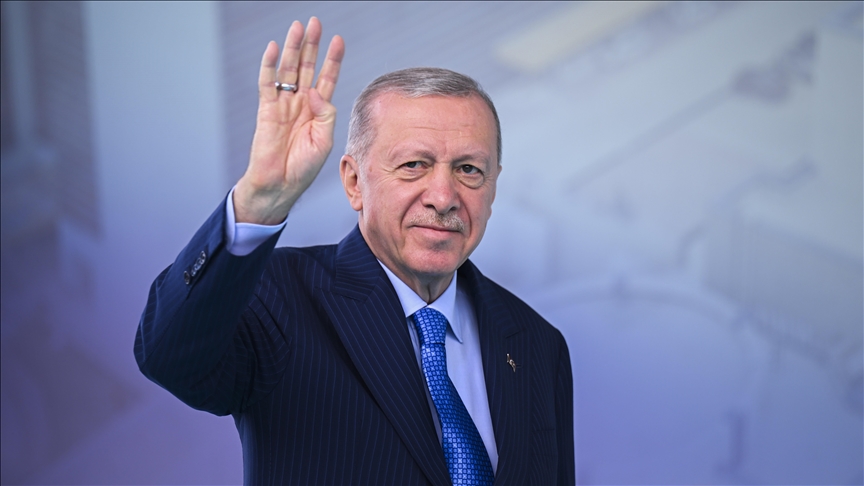 İsviçre'nin Die Weltwoche dergisinden "Büyük Erdoğan" makalesi