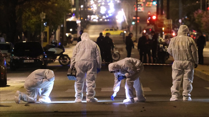 Yunanistan'da demiryolu şirketinin merkez binasındaki şüpheli çantada patlama oldu