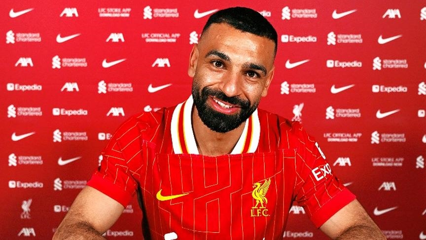 قدم.. ليفربول يوقع عقدا جديدا مع محمد صلاح