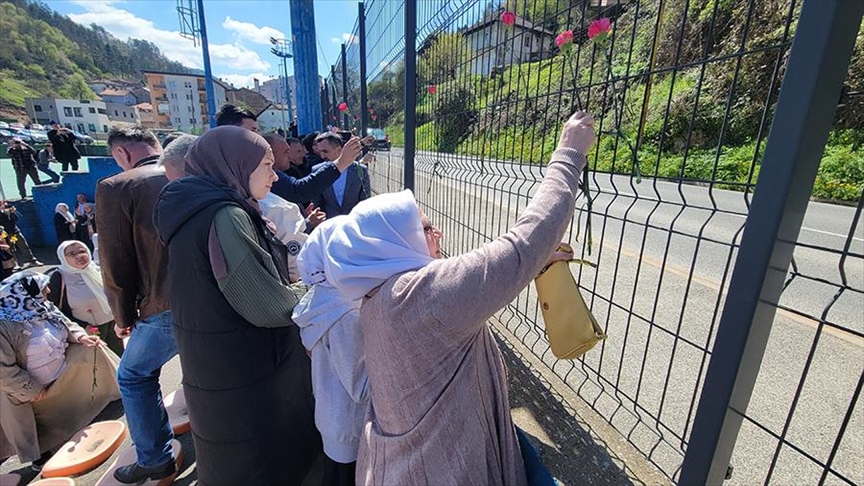 Slike koje se ne mogu zaboraviti: 32 godine od masakra na školskim igralištima u Srebrenici